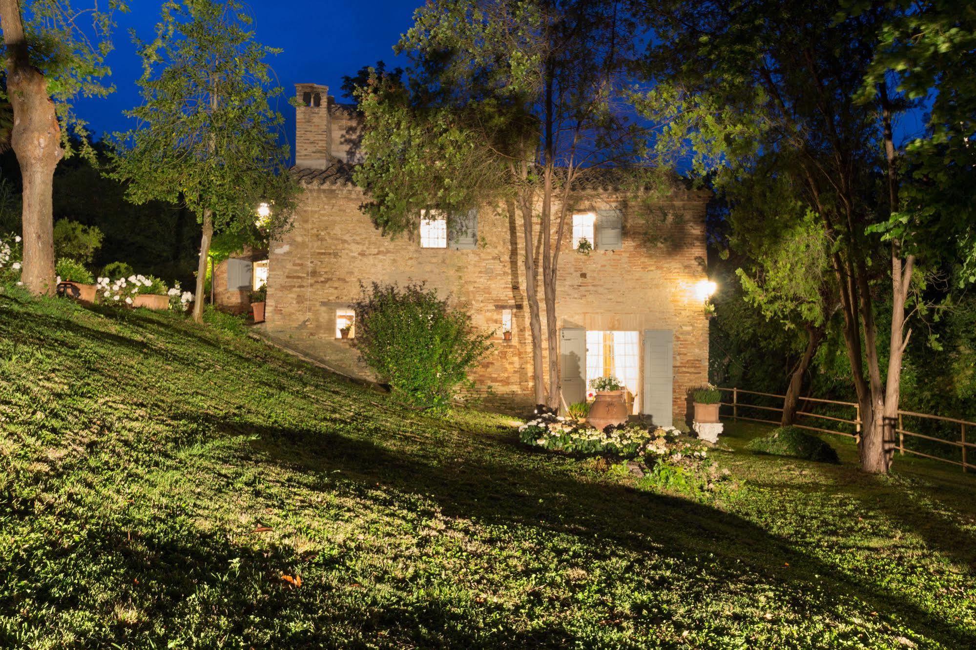 B&B La Residenza Del Poeta Montesicuro 外观 照片