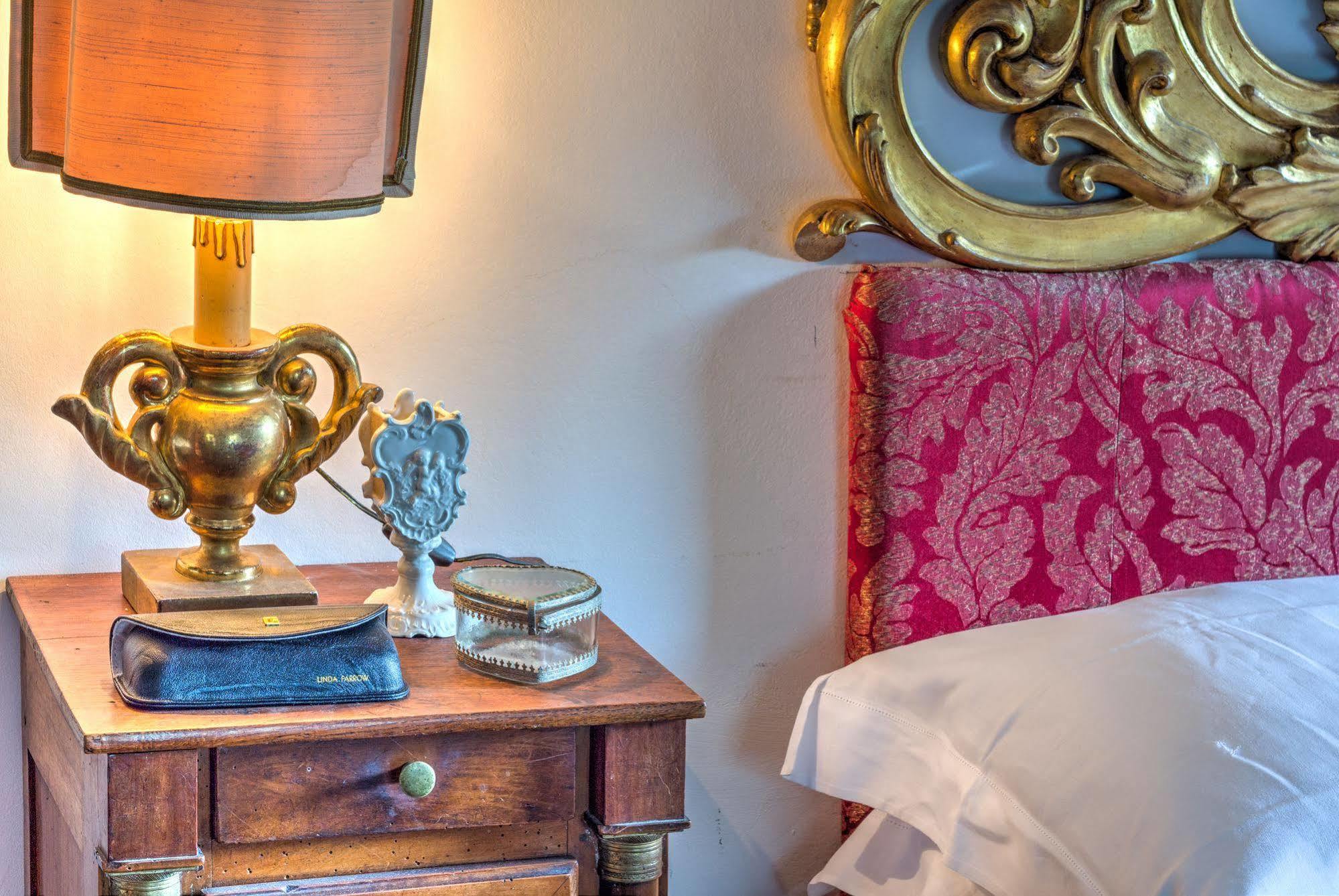 B&B La Residenza Del Poeta Montesicuro 外观 照片